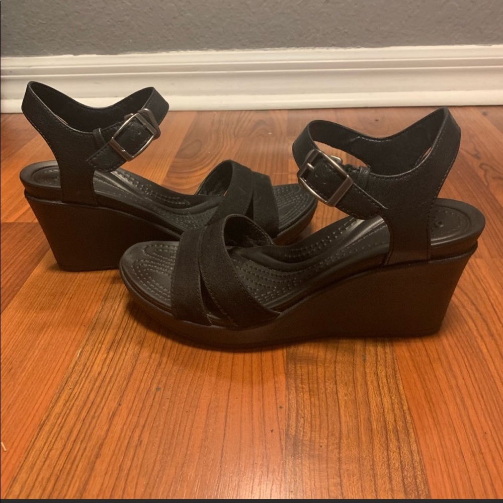 2 pairs of black crocs wedges comfortable size 6